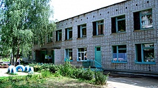 Входная группа Детский сад № 98.  Коммунаров,  173